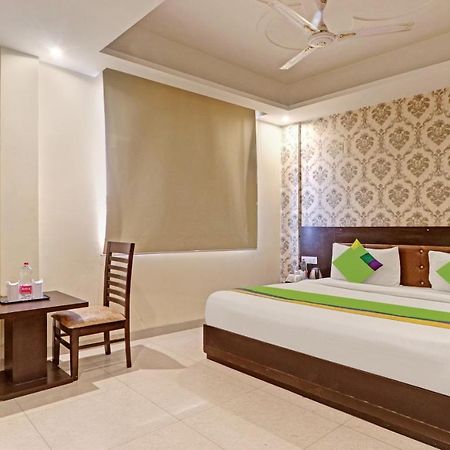 Treebo Trend Paragon Suites Mahipalpur Нью-Дели Экстерьер фото