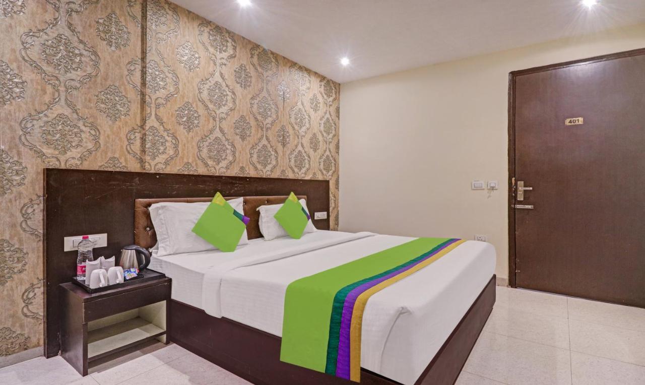 Treebo Trend Paragon Suites Mahipalpur Нью-Дели Экстерьер фото