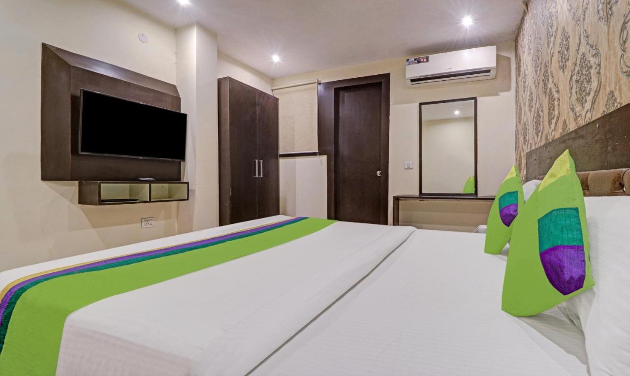 Treebo Trend Paragon Suites Mahipalpur Нью-Дели Экстерьер фото