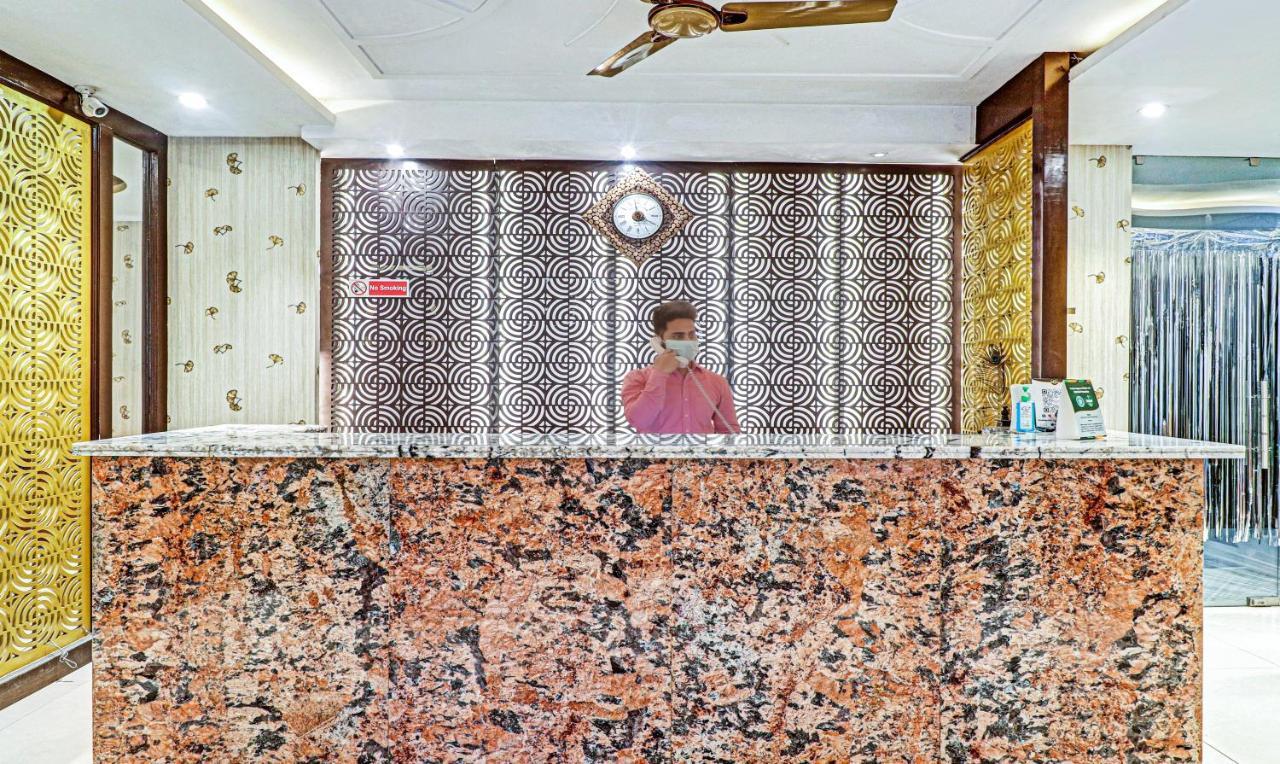 Treebo Trend Paragon Suites Mahipalpur Нью-Дели Экстерьер фото