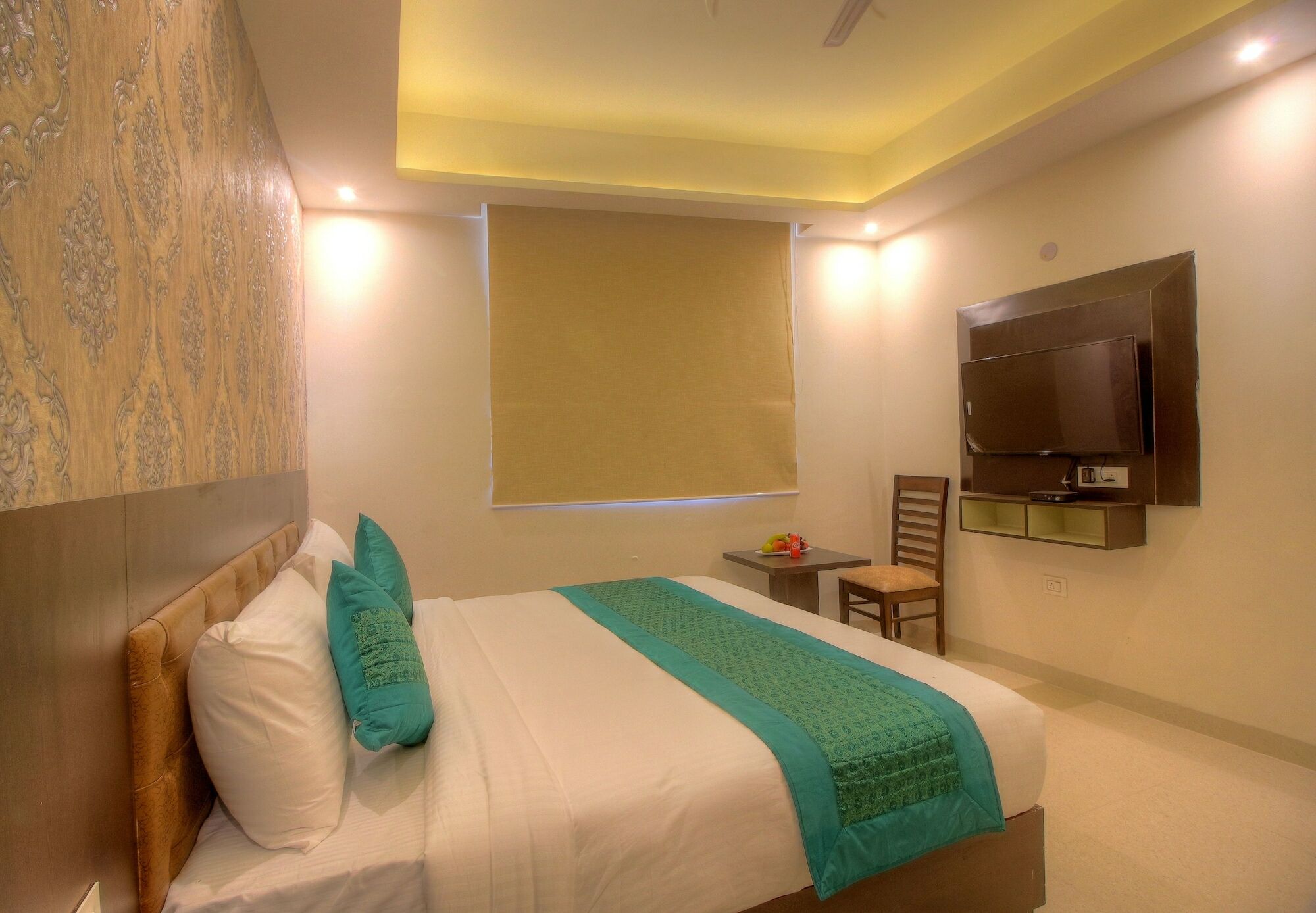 Treebo Trend Paragon Suites Mahipalpur Нью-Дели Экстерьер фото