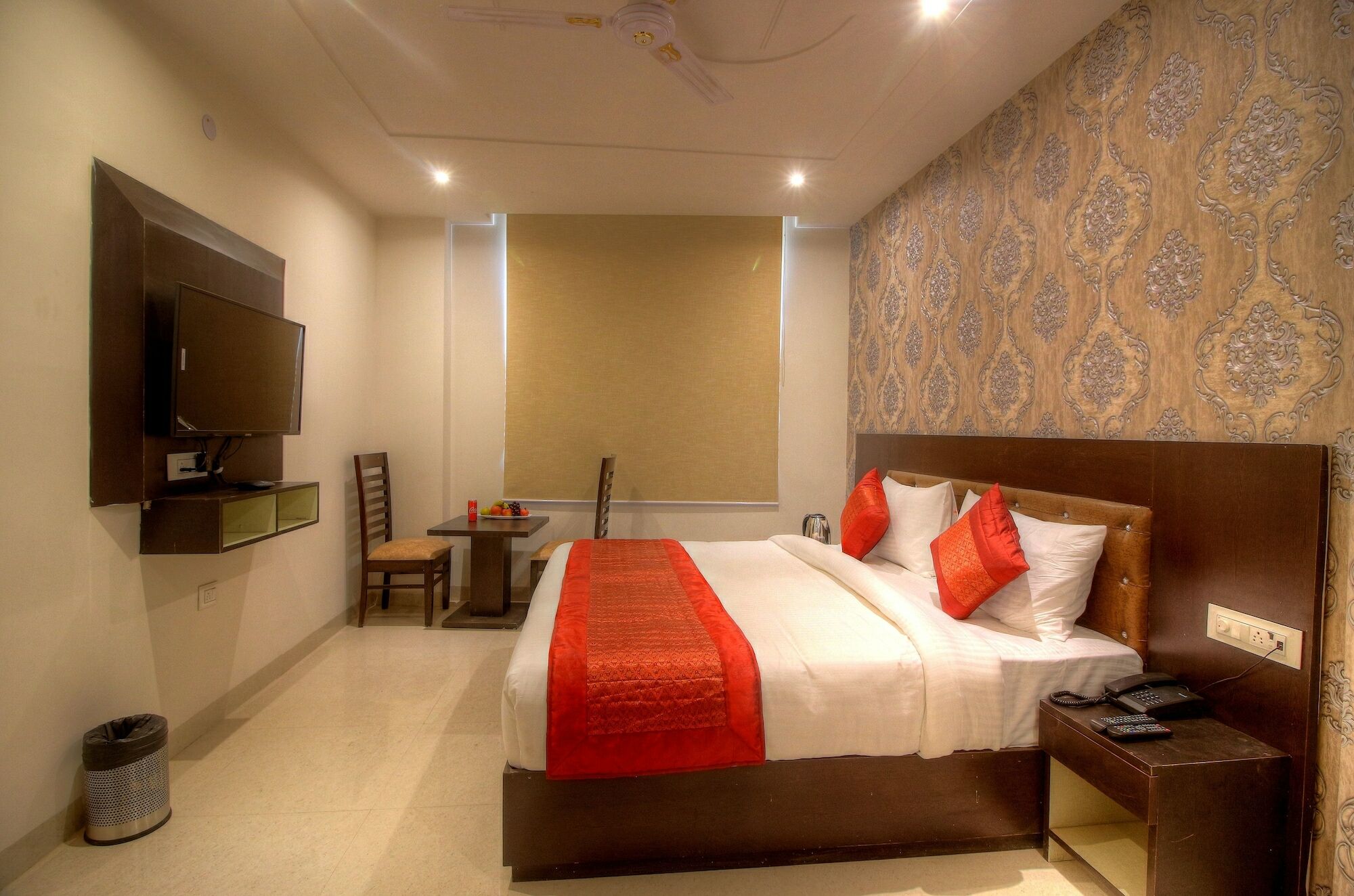 Treebo Trend Paragon Suites Mahipalpur Нью-Дели Экстерьер фото